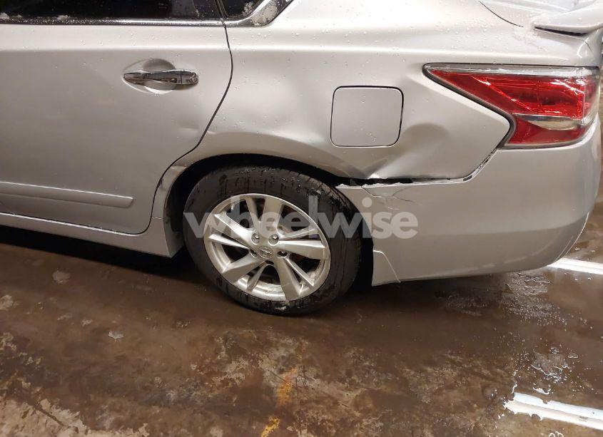 Photo 6 of 2015 Nissan Altima 2.5 SL (VIN 1N4AL3AP7FN869950)