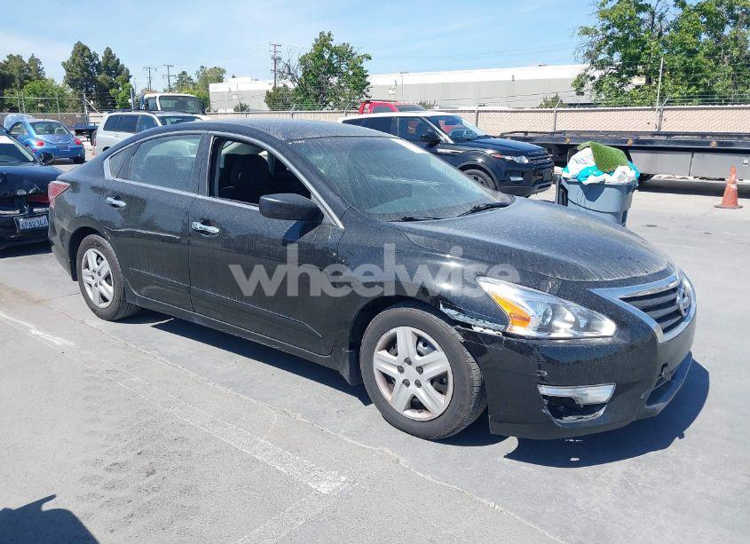 2015 Nissan Altima 2.5 S (VIN 1N4AL3AP7FN873559) main photo