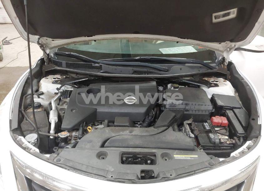 Photo 10 of 2015 Nissan Altima 2.5 SL (VIN 1N4AL3AP7FN874257)