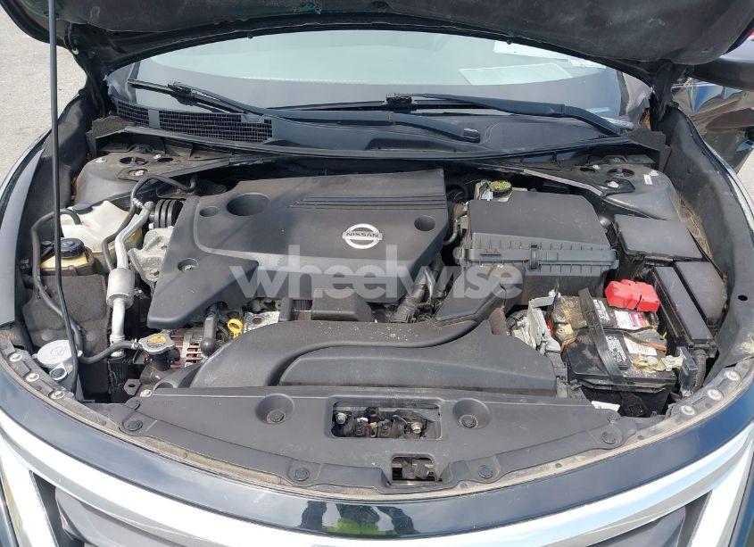 Photo 10 of 2015 Nissan Altima N/A (VIN 1N4AL3AP7FN891964)