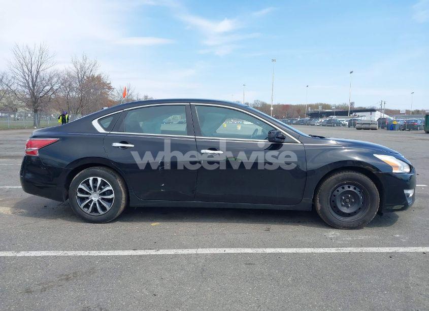 Photo 13 of 2015 Nissan Altima N/A (VIN 1N4AL3AP7FN891964)