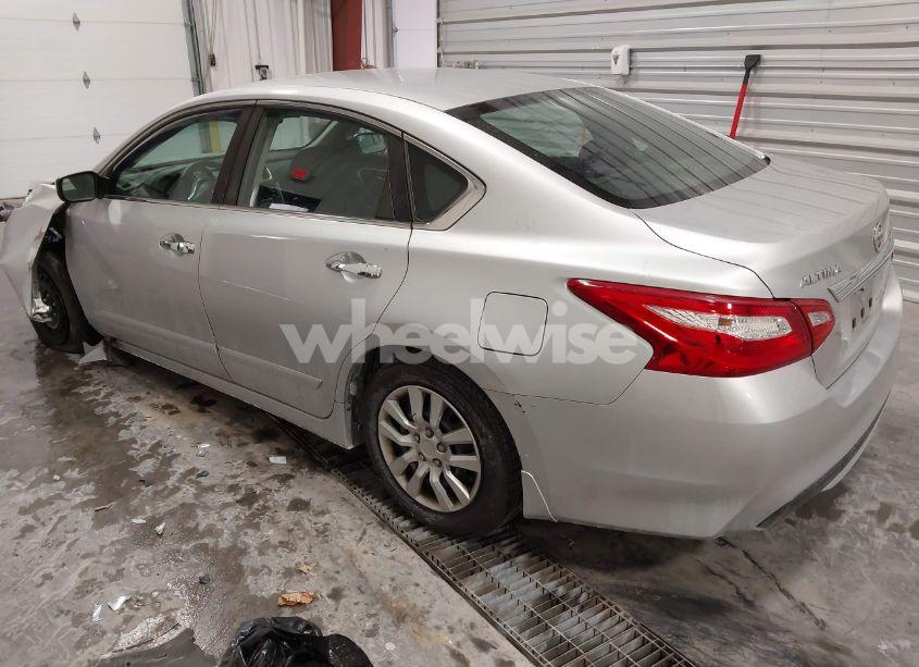 Photo 3 of 2016 Nissan Altima 2.5 S (VIN 1N4AL3AP7GC117372)