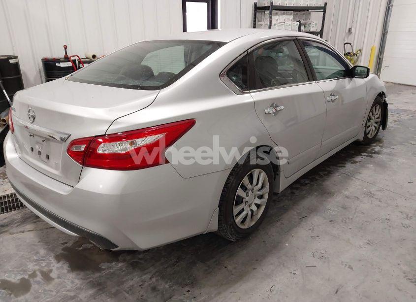 Photo 4 of 2016 Nissan Altima 2.5 S (VIN 1N4AL3AP7GC117372)