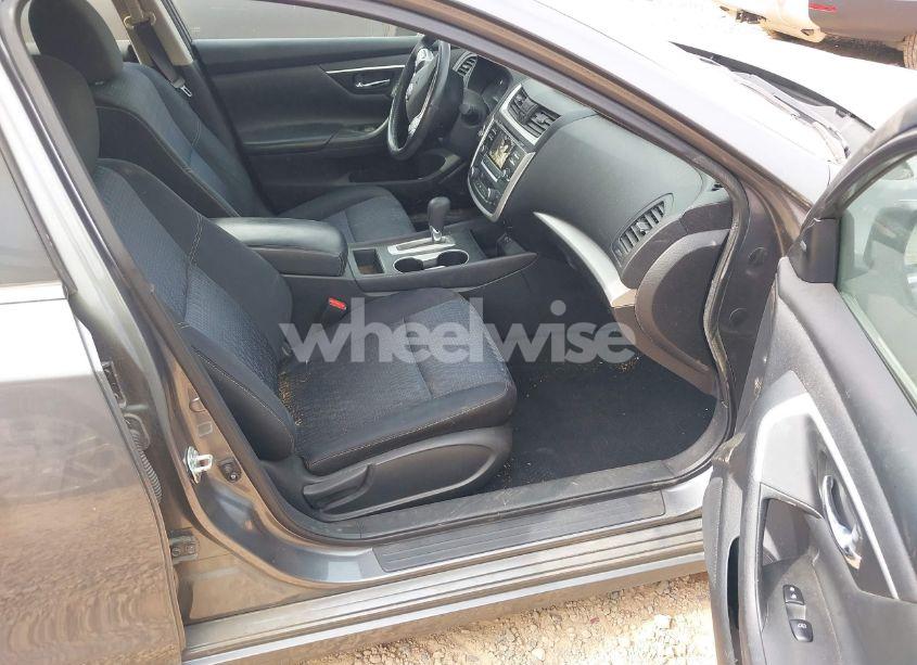 Photo 5 of 2016 Nissan Altima 2.5 SV (VIN 1N4AL3AP7GC136519)