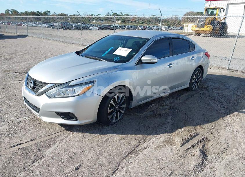Photo 2 of 2016 Nissan Altima 2.5 SV (VIN 1N4AL3AP7GC140750)