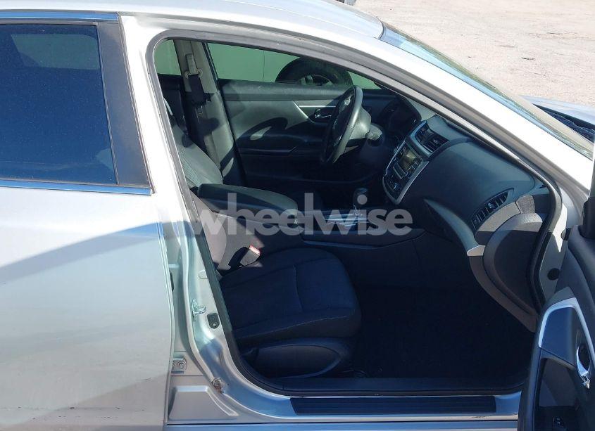 Photo 5 of 2016 Nissan Altima 2.5 SV (VIN 1N4AL3AP7GC140750)