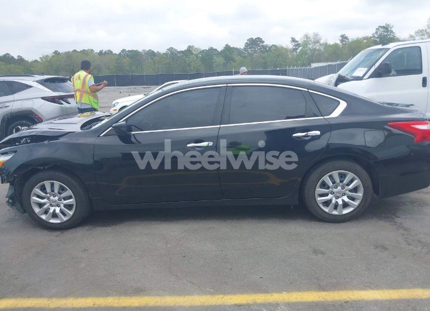 Photo 15 of 2016 Nissan Altima 2.5/2.5 S/2.5 SL/2.5 SR/2.5 SV (VIN 1N4AL3AP7GC150047)