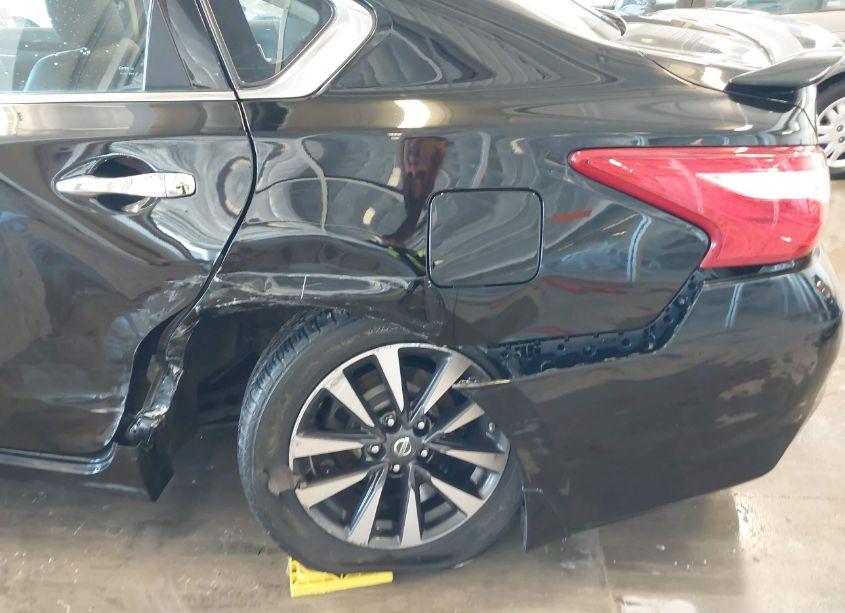 Photo 6 of 2016 Nissan Altima 2.5 SL (VIN 1N4AL3AP7GC163798)