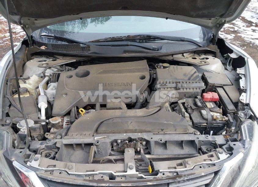 Photo 10 of 2016 Nissan Altima 2.5 SR (VIN 1N4AL3AP7GC168581)