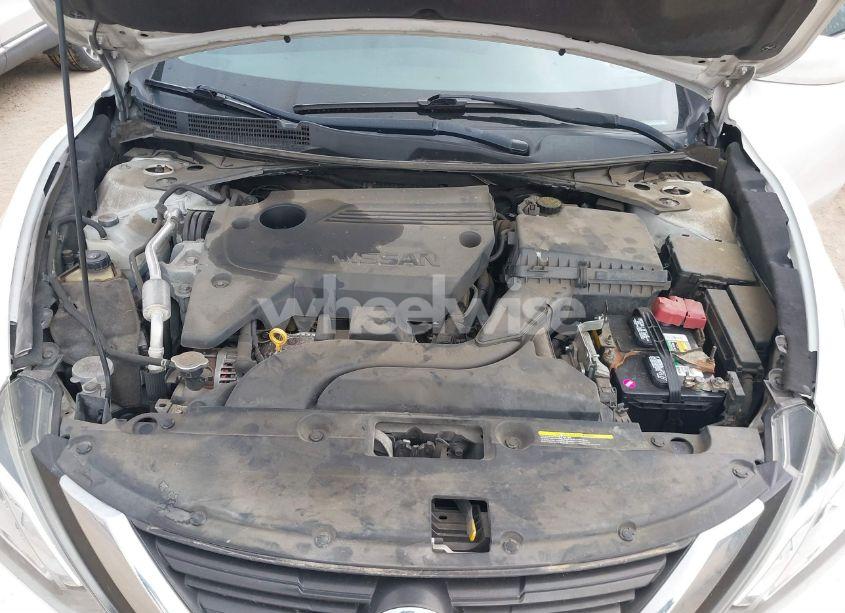 Photo 10 of 2016 Nissan Altima 2.5/2.5 S/2.5 SL/2.5 SR/2.5 SV (VIN 1N4AL3AP7GC176776)