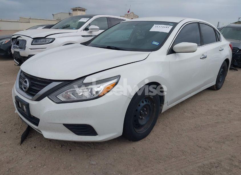 Photo 2 of 2016 Nissan Altima 2.5/2.5 S/2.5 SL/2.5 SR/2.5 SV (VIN 1N4AL3AP7GC176776)