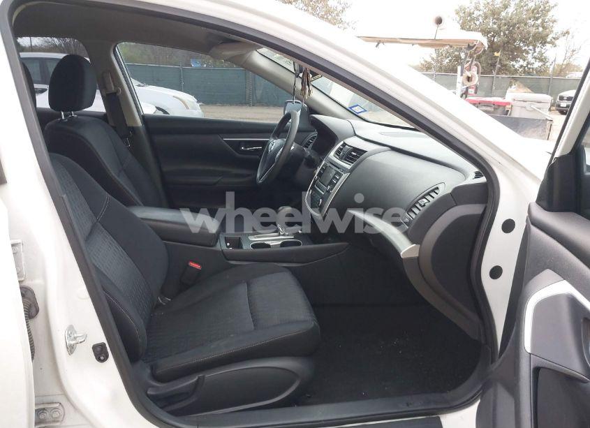 Photo 5 of 2016 Nissan Altima 2.5/2.5 S/2.5 SL/2.5 SR/2.5 SV (VIN 1N4AL3AP7GC176776)