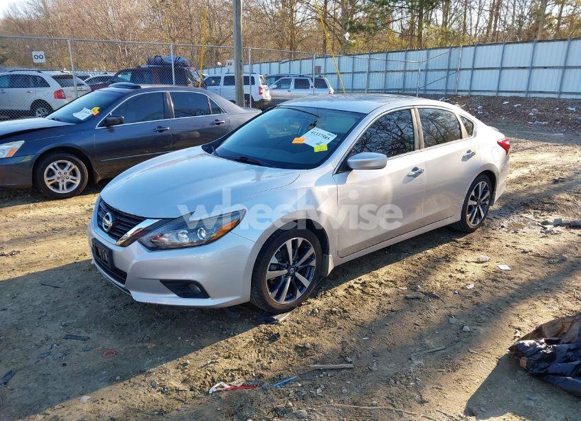 Photo 2 of 2016 Nissan Altima 2.5 SR (VIN 1N4AL3AP7GC177409)