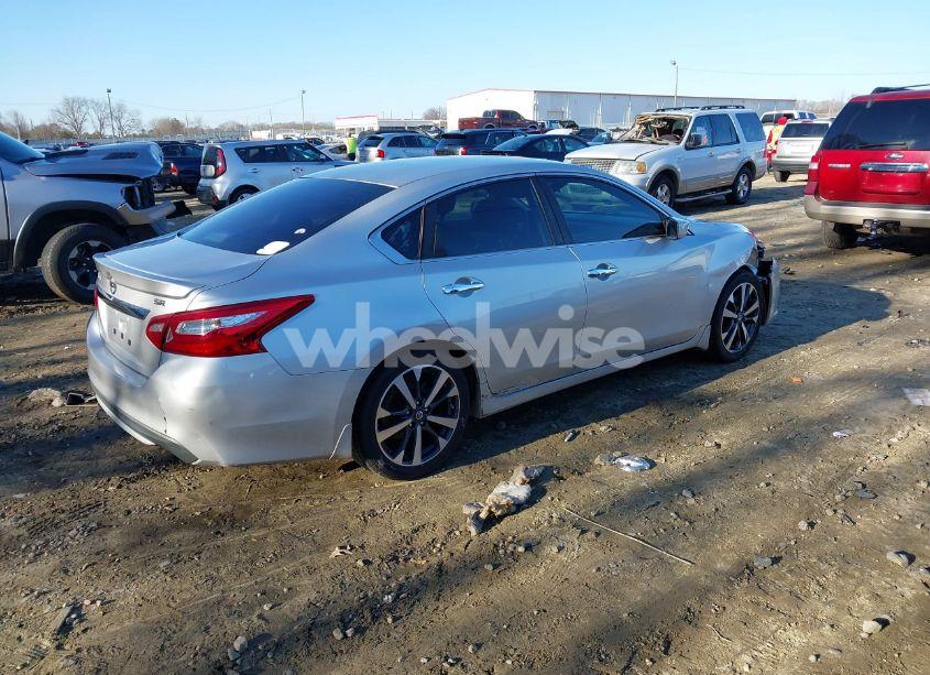 Photo 4 of 2016 Nissan Altima 2.5 SR (VIN 1N4AL3AP7GC177409)