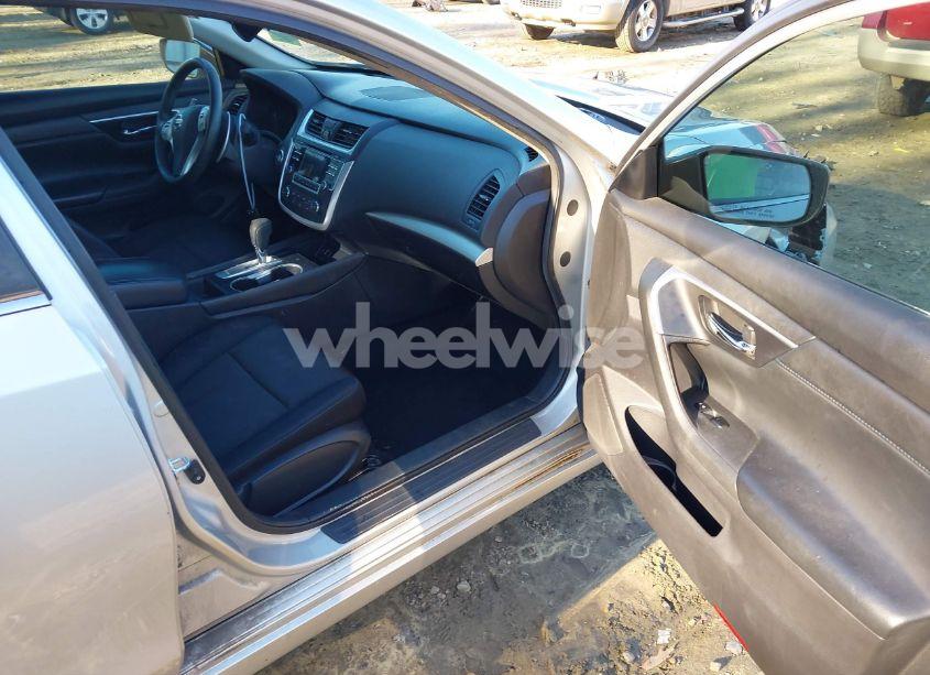 Photo 5 of 2016 Nissan Altima 2.5 SR (VIN 1N4AL3AP7GC177409)