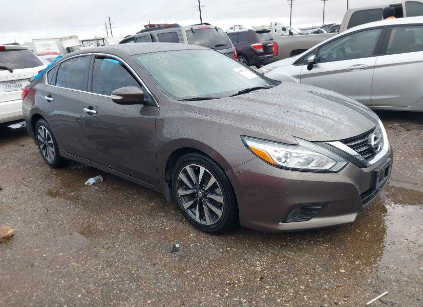 2016 Nissan Altima 2.5 SV (VIN 1N4AL3AP7GC181430) main photo