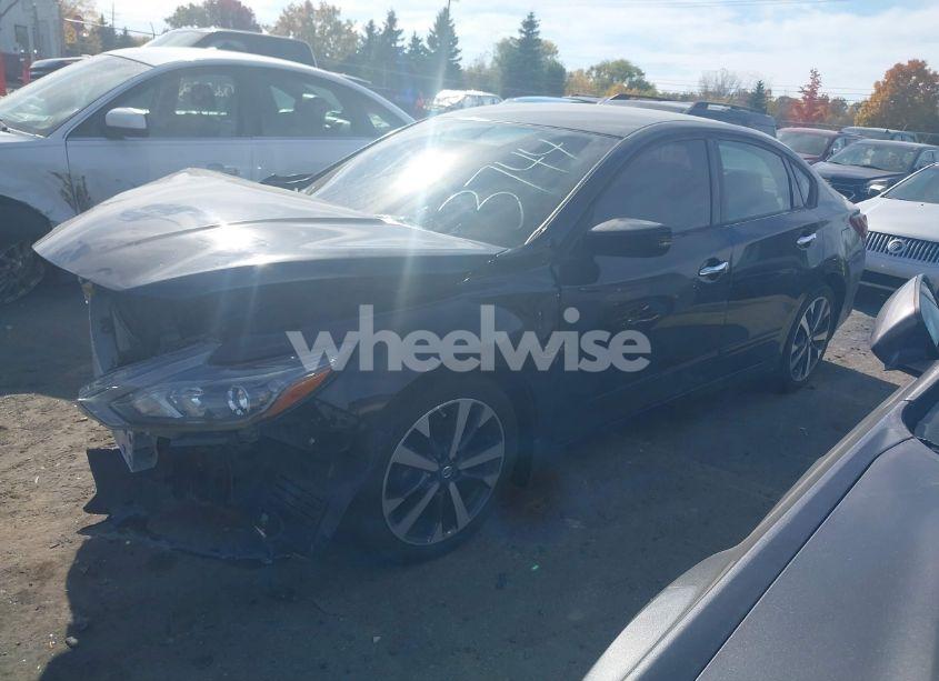 Photo 2 of 2016 Nissan Altima 2.5 SR (VIN 1N4AL3AP7GC183744)