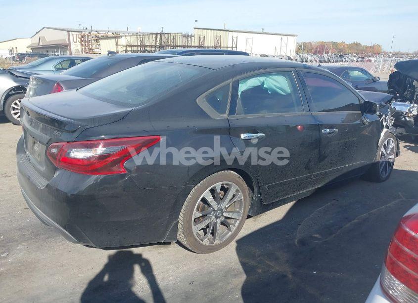 Photo 4 of 2016 Nissan Altima 2.5 SR (VIN 1N4AL3AP7GC183744)