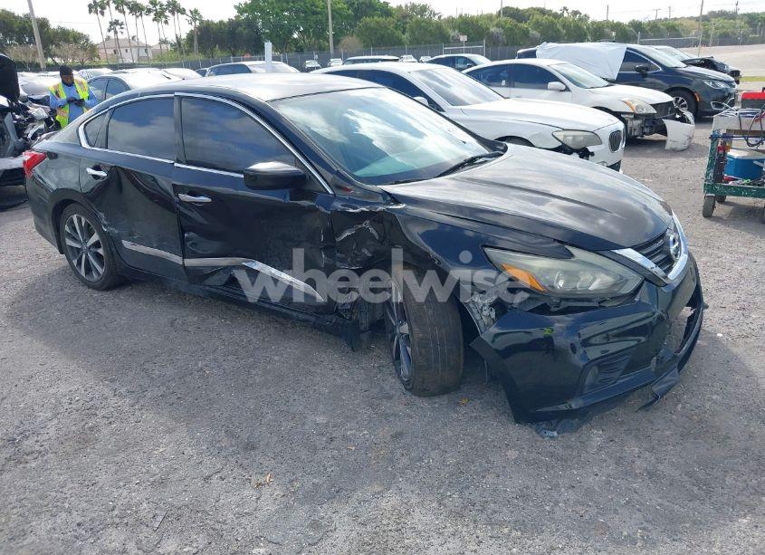 2016 Nissan Altima 2.5 SR (VIN 1N4AL3AP7GC187695) main photo
