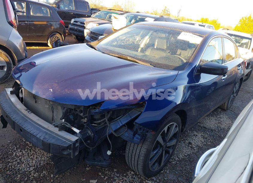 Photo 2 of 2016 Nissan Altima 2.5 SR (VIN 1N4AL3AP7GC189592)