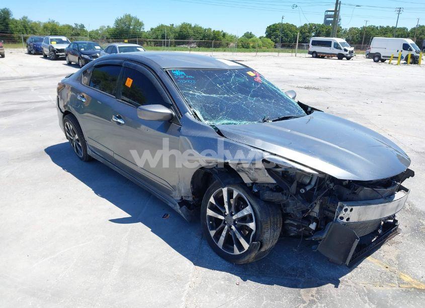 2016 Nissan Altima 2.5 SR (VIN 1N4AL3AP7GC189768) main photo