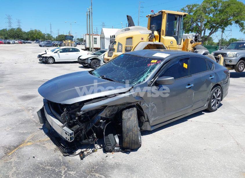 Photo 2 of 2016 Nissan Altima 2.5 SR (VIN 1N4AL3AP7GC189768)