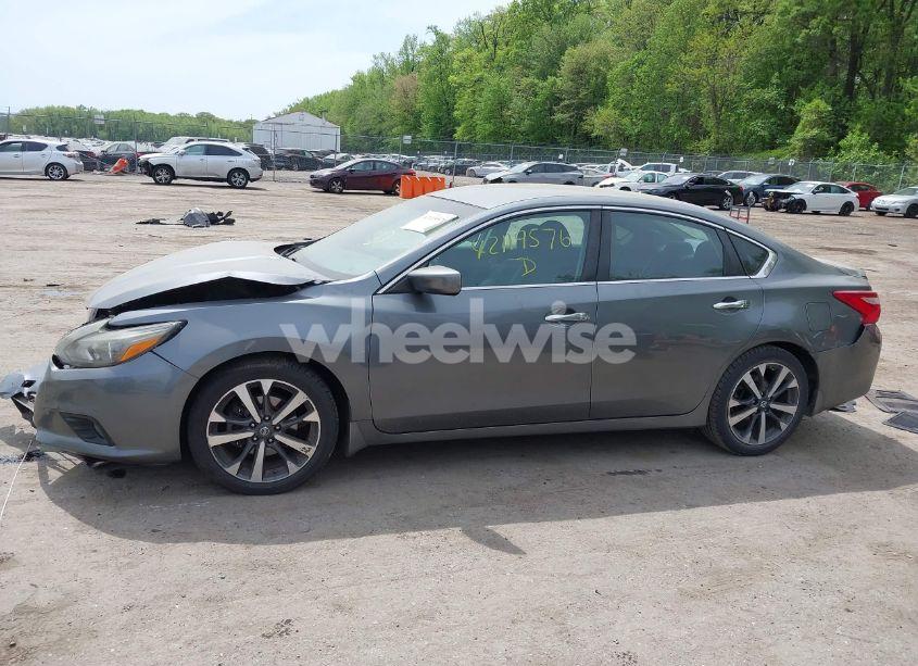 Photo 14 of 2016 Nissan Altima 2.5 SR (VIN 1N4AL3AP7GC191553)