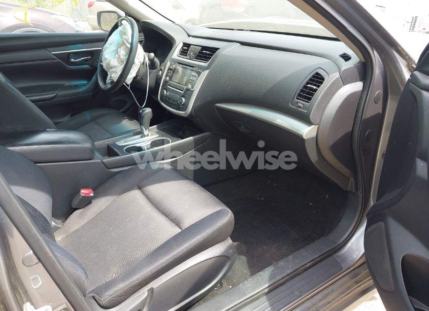 Photo 5 of 2016 Nissan Altima 2.5 SR (VIN 1N4AL3AP7GC191553)