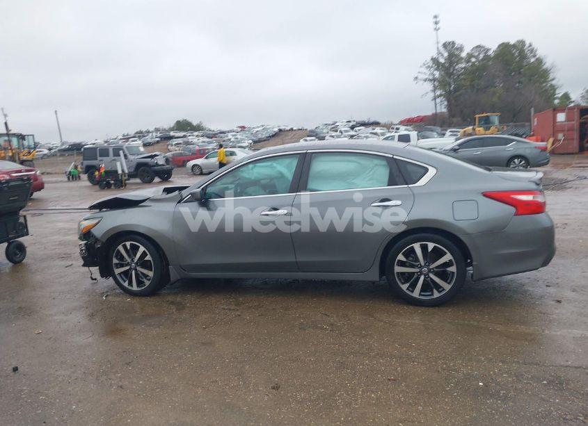 Photo 14 of 2016 Nissan Altima 2.5 SR (VIN 1N4AL3AP7GC207069)