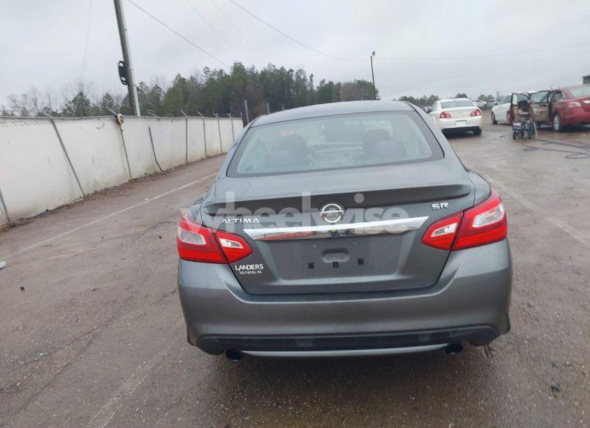 Photo 16 of 2016 Nissan Altima 2.5 SR (VIN 1N4AL3AP7GC207069)