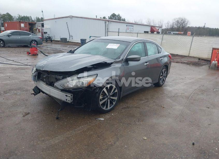Photo 2 of 2016 Nissan Altima 2.5 SR (VIN 1N4AL3AP7GC207069)