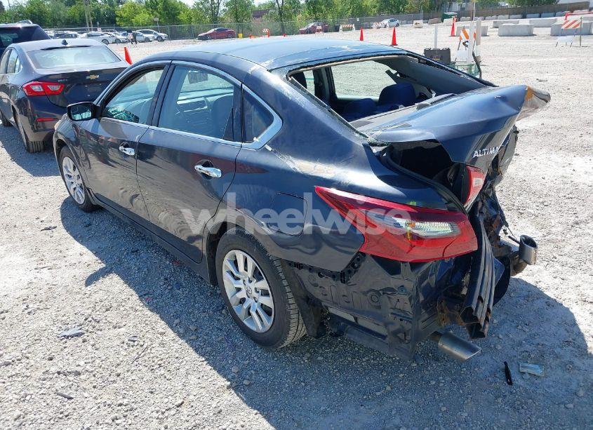 Photo 3 of 2016 Nissan Altima 2.5 S (VIN 1N4AL3AP7GC211459)