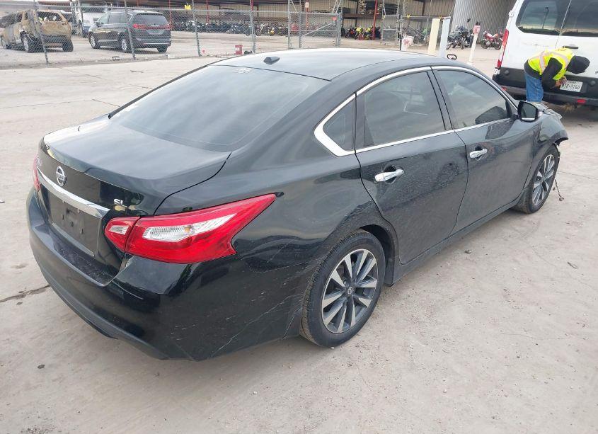 Photo 4 of 2016 Nissan Altima 2.5 SL (VIN 1N4AL3AP7GC218427)