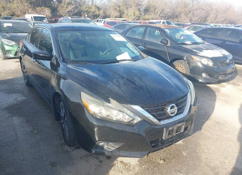 2016 Nissan Altima 2.5 SR (VIN 1N4AL3AP7GC224955) main photo