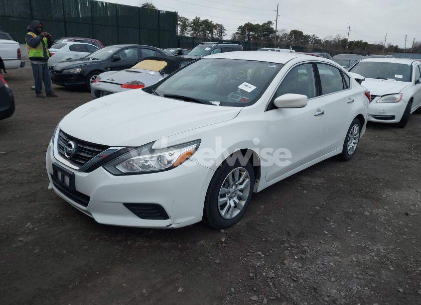Photo 2 of 2016 Nissan Altima 2.5/2.5 S/2.5 SL/2.5 SR/2.5 SV (VIN 1N4AL3AP7GC236216)