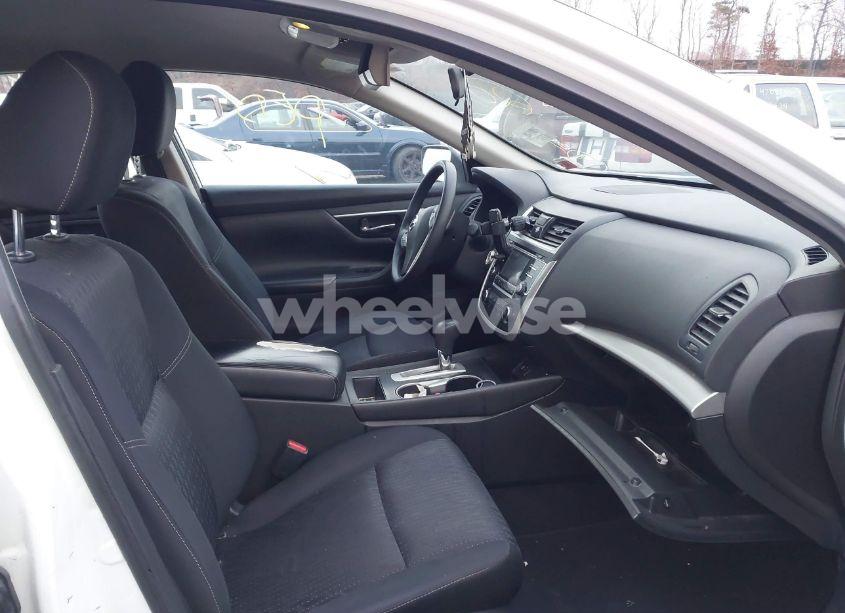 Photo 5 of 2016 Nissan Altima 2.5/2.5 S/2.5 SL/2.5 SR/2.5 SV (VIN 1N4AL3AP7GC236216)