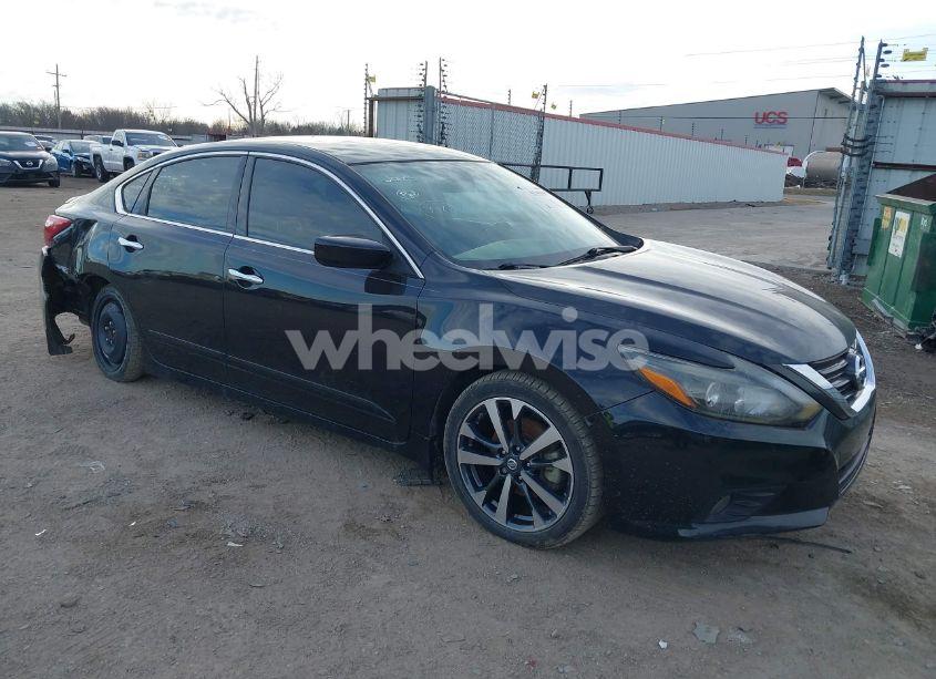 2016 Nissan Altima 2.5 SR (VIN 1N4AL3AP7GC241206) main photo