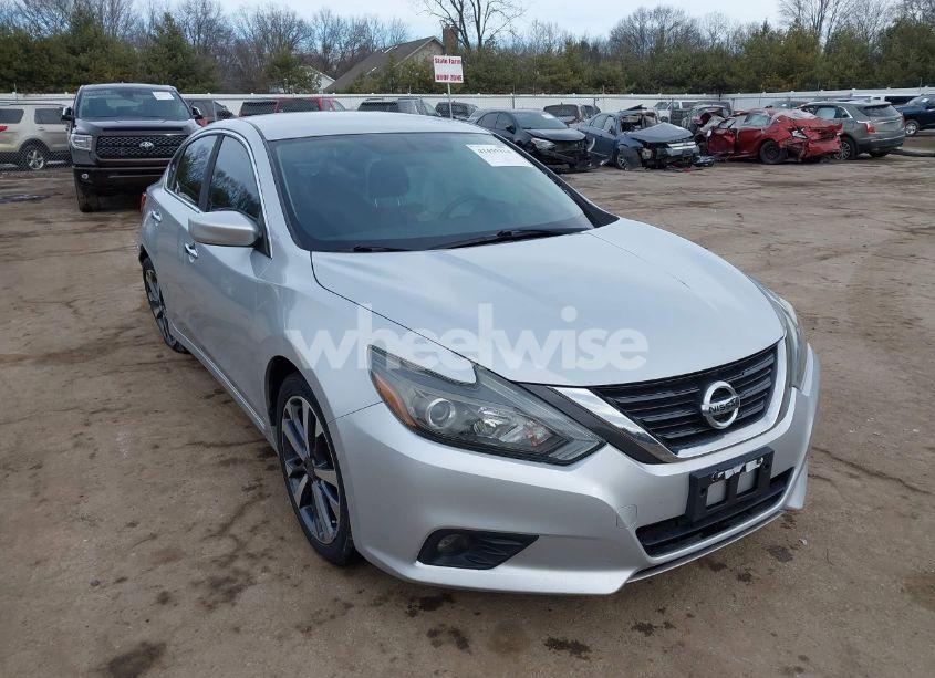 2016 Nissan Altima 2.5 SR (VIN 1N4AL3AP7GC248723) main photo