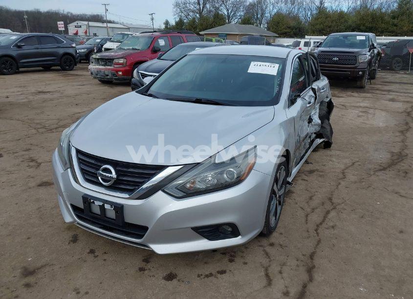 Photo 2 of 2016 Nissan Altima 2.5 SR (VIN 1N4AL3AP7GC248723)