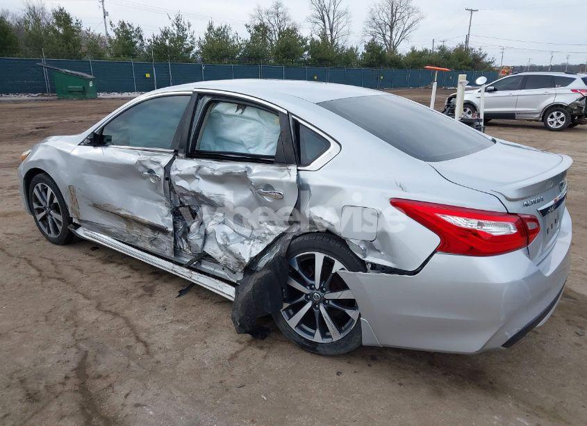 Photo 6 of 2016 Nissan Altima 2.5 SR (VIN 1N4AL3AP7GC248723)