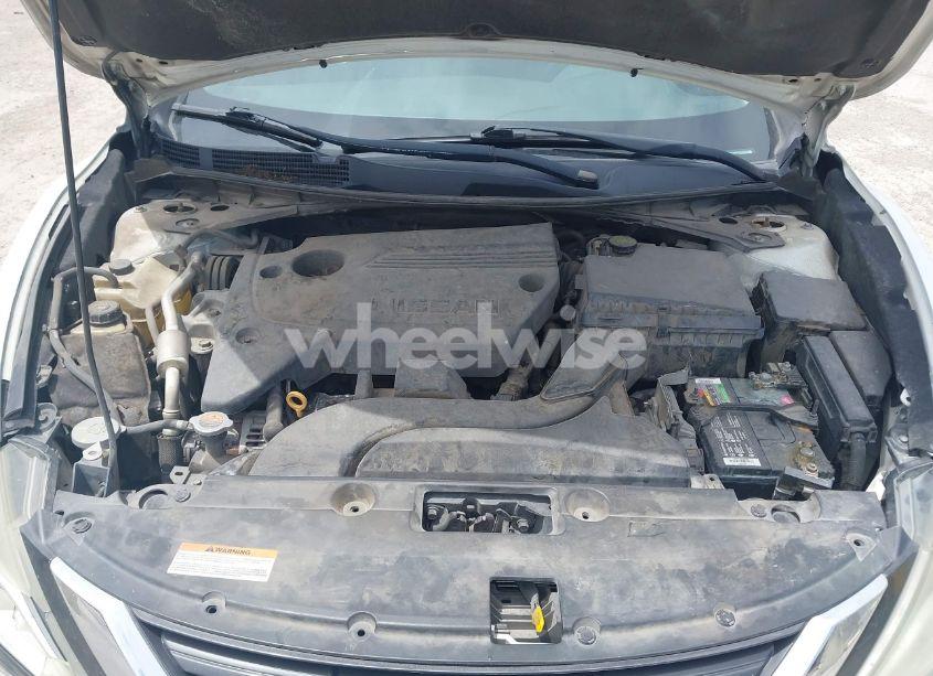 Photo 10 of 2016 Nissan Altima 2.5/2.5 S/2.5 SL/2.5 SR/2.5 SV (VIN 1N4AL3AP7GC248981)
