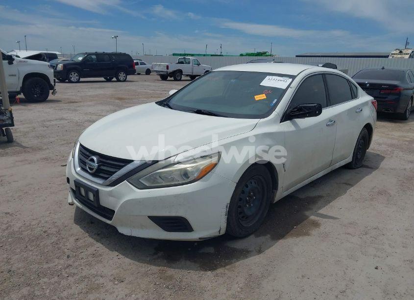 Photo 2 of 2016 Nissan Altima 2.5/2.5 S/2.5 SL/2.5 SR/2.5 SV (VIN 1N4AL3AP7GC248981)