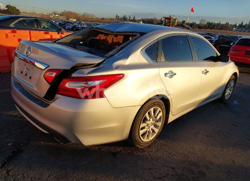 Photo 4 of 2016 Nissan Altima 2.5/2.5 S/2.5 SL/2.5 SR/2.5 SV (VIN 1N4AL3AP7GC250729)