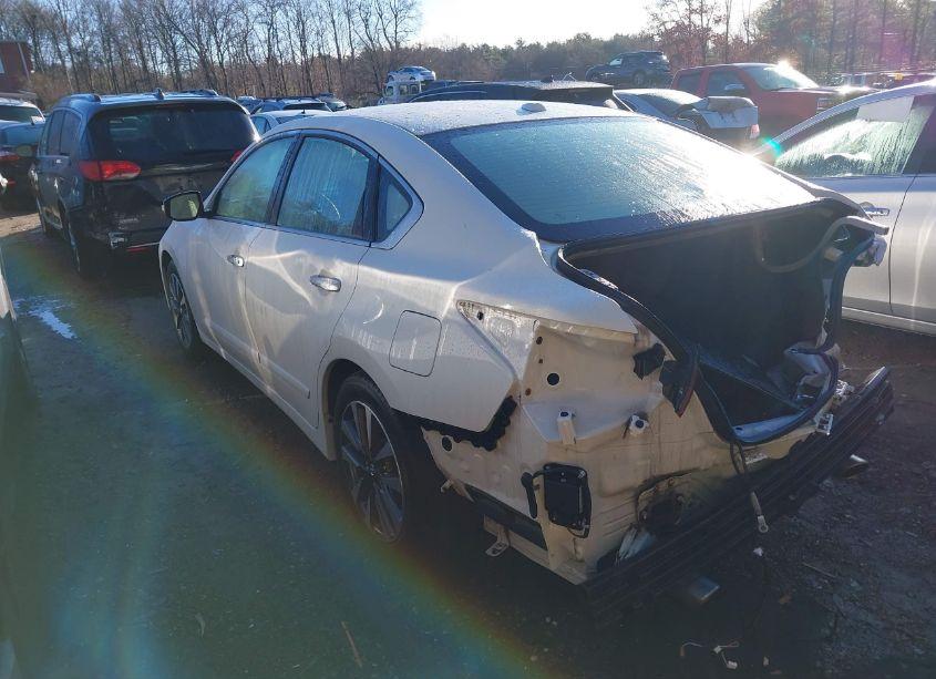 Photo 3 of 2016 Nissan Altima 2.5 SL (VIN 1N4AL3AP7GC253145)
