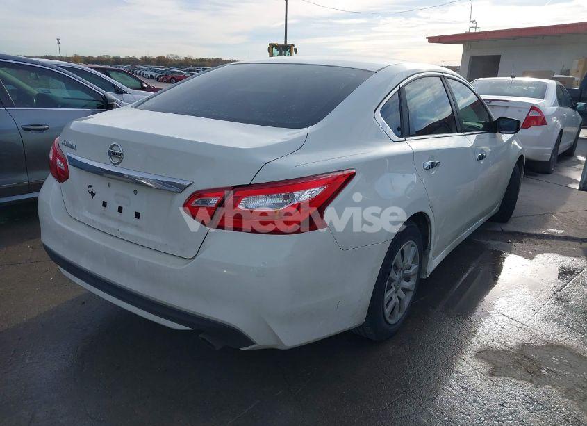 Photo 4 of 2016 Nissan Altima 2.5 (VIN 1N4AL3AP7GC262203)