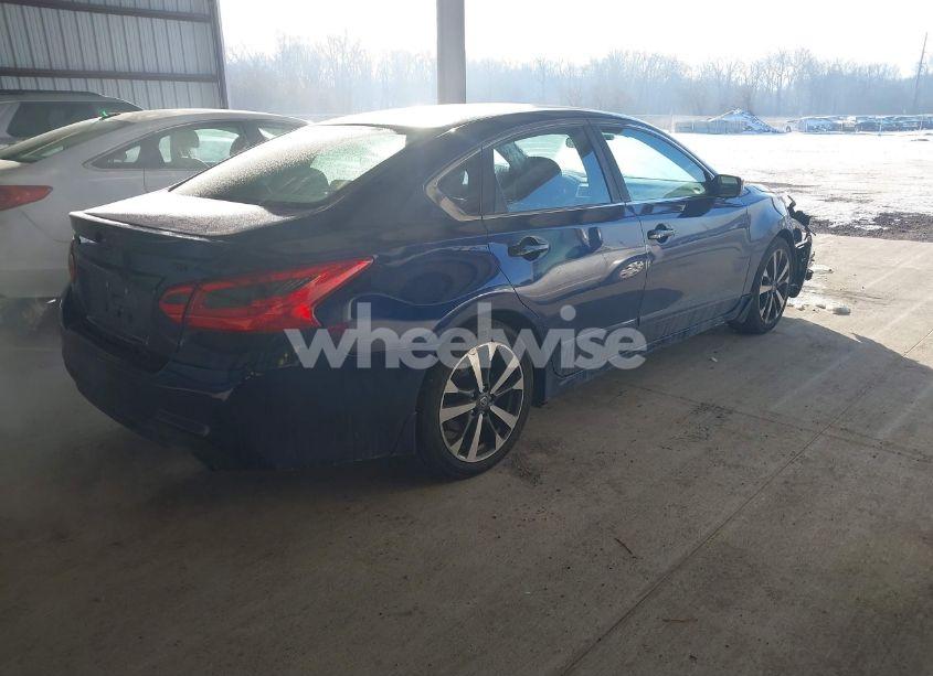 Photo 4 of 2016 Nissan Altima 2.5 SR (VIN 1N4AL3AP7GC269751)