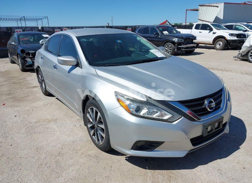 2016 Nissan Altima 2.5 SV (VIN 1N4AL3AP7GC275713) main photo