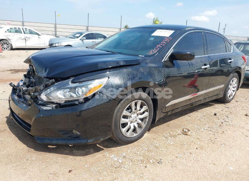 Photo 2 of 2016 Nissan Altima 2.5 SR (VIN 1N4AL3AP7GC276487)