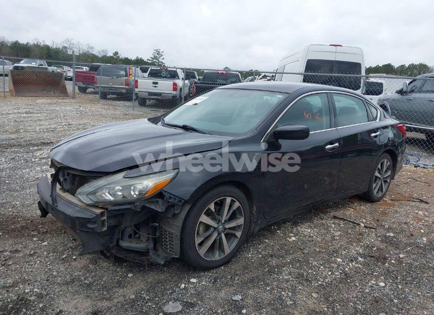 Photo 2 of 2016 Nissan Altima 2.5 SR (VIN 1N4AL3AP7GC284086)