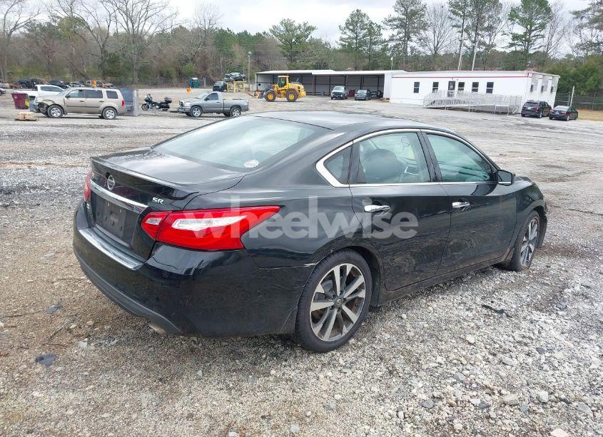 Photo 4 of 2016 Nissan Altima 2.5 SR (VIN 1N4AL3AP7GC284086)